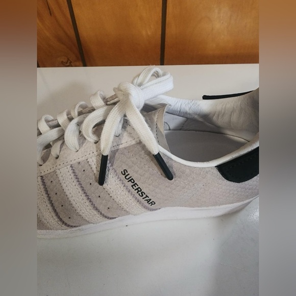 ADIDAS Superstar Snakeskin Chalk White Men's Sneaker Sz. 9 EUC - Picture 4 of 10